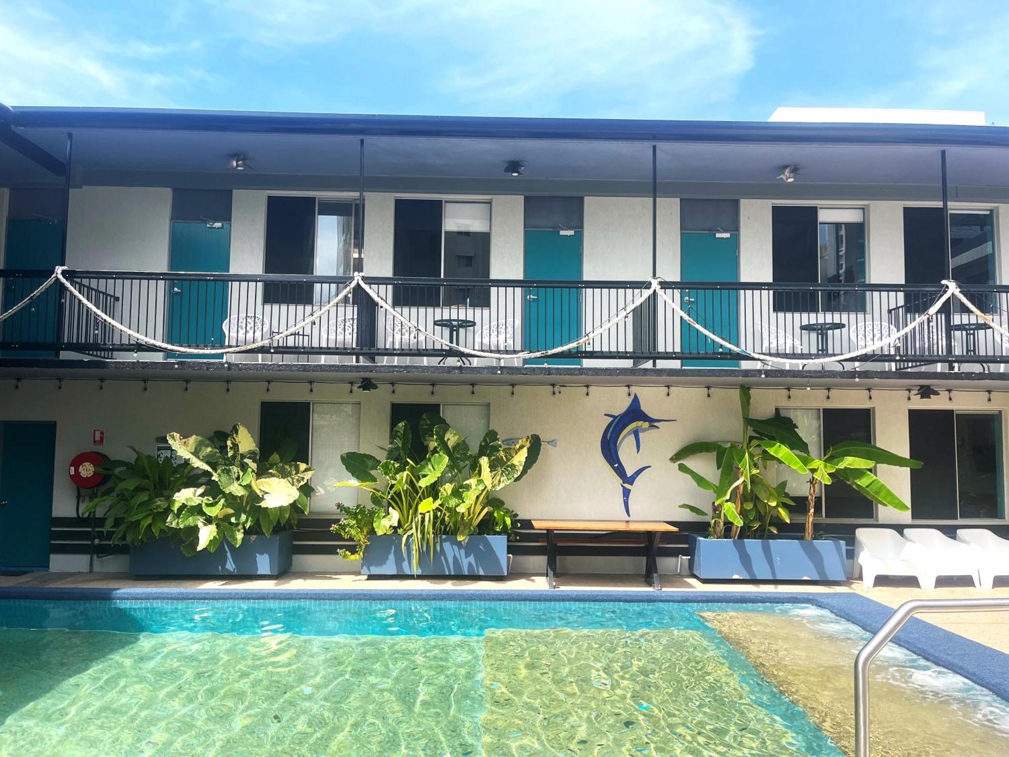 Hotel Capitanos Darwin Exterior foto